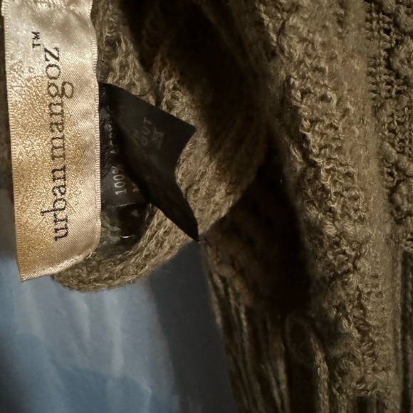 Urban Mangoz small poncho - Picture 2 of 4